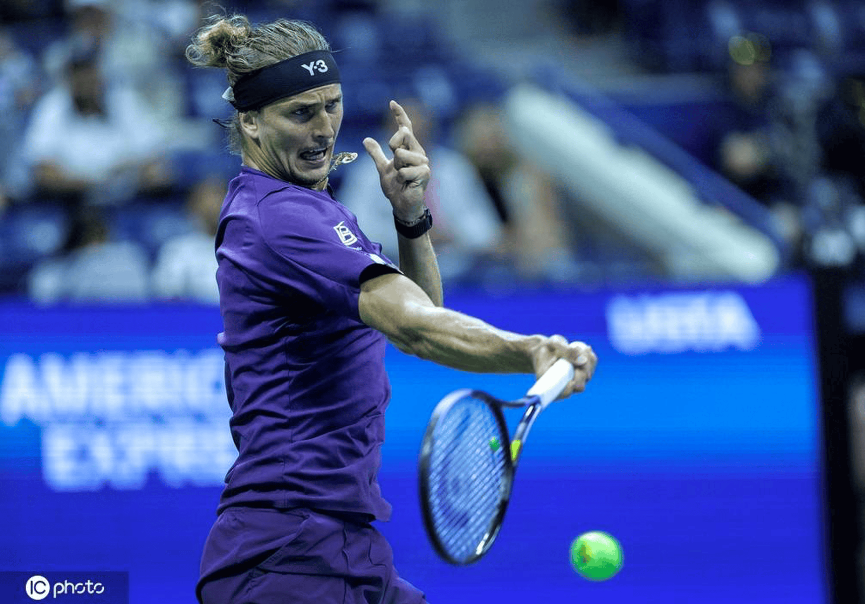 美网险胜戴维斯杯,兹维列夫惊艳四座 美网险胜戴维斯杯,兹维列夫惊艳四座