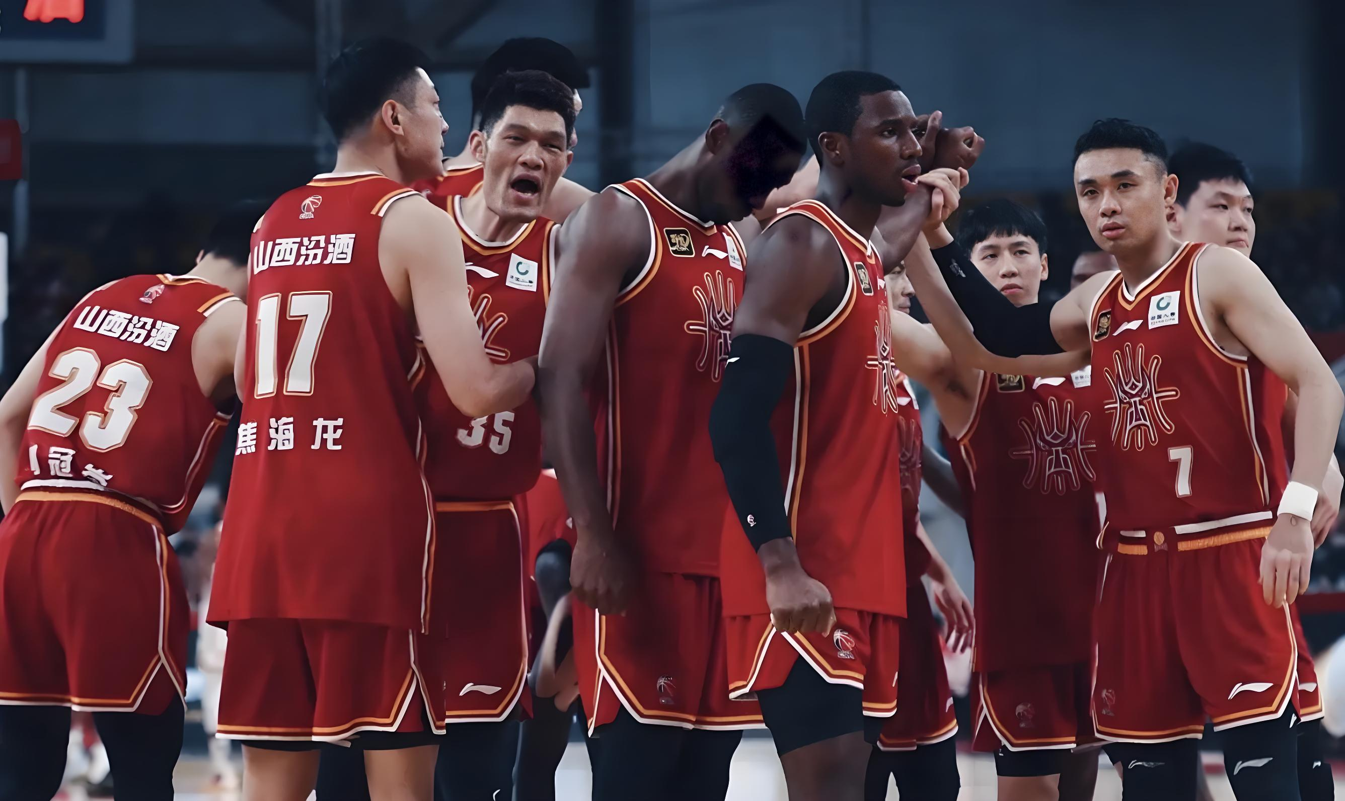 青岛队鏖战山西队，易建联刷新纪录