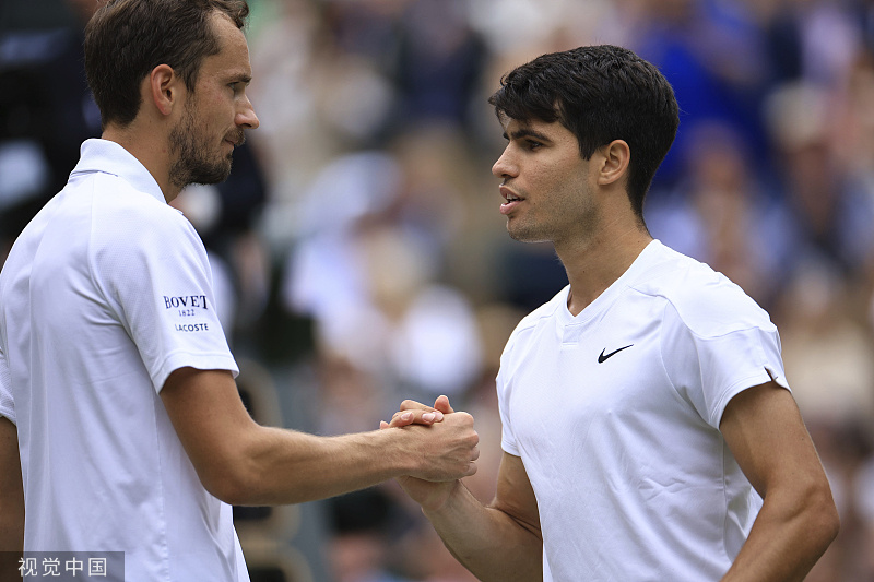 澳网碾压温网，梅德韦杰夫惊艳四座