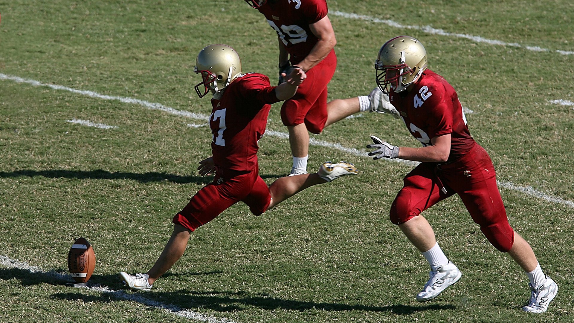 佛罗伦萨对阵中国,当金玟哉的纪录,撞上东方足球的叹息