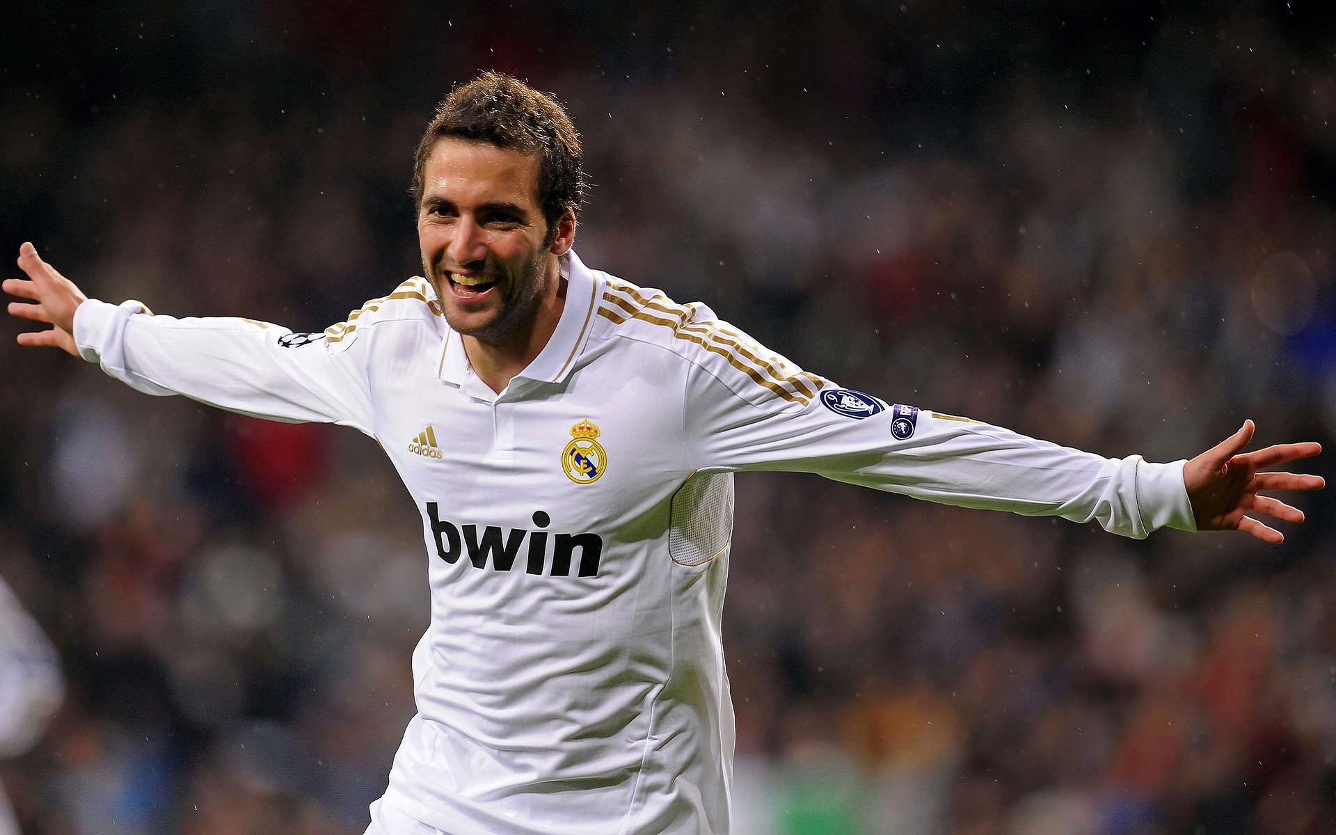 玻利维亚鏖战贝蒂斯，当孔德成为防线撕裂者