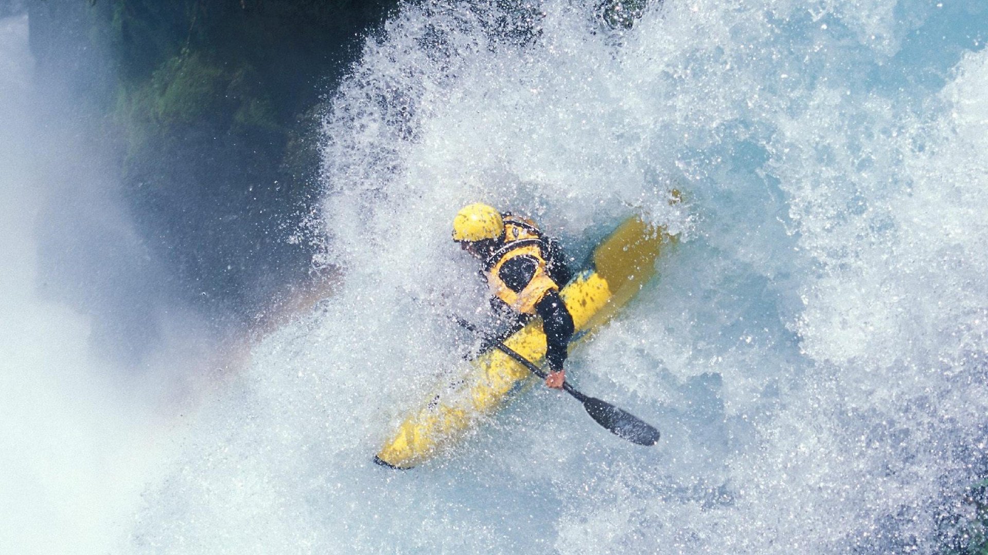 哈登的东方审判夜，当雄鹿战术在广东铁壁上撞碎