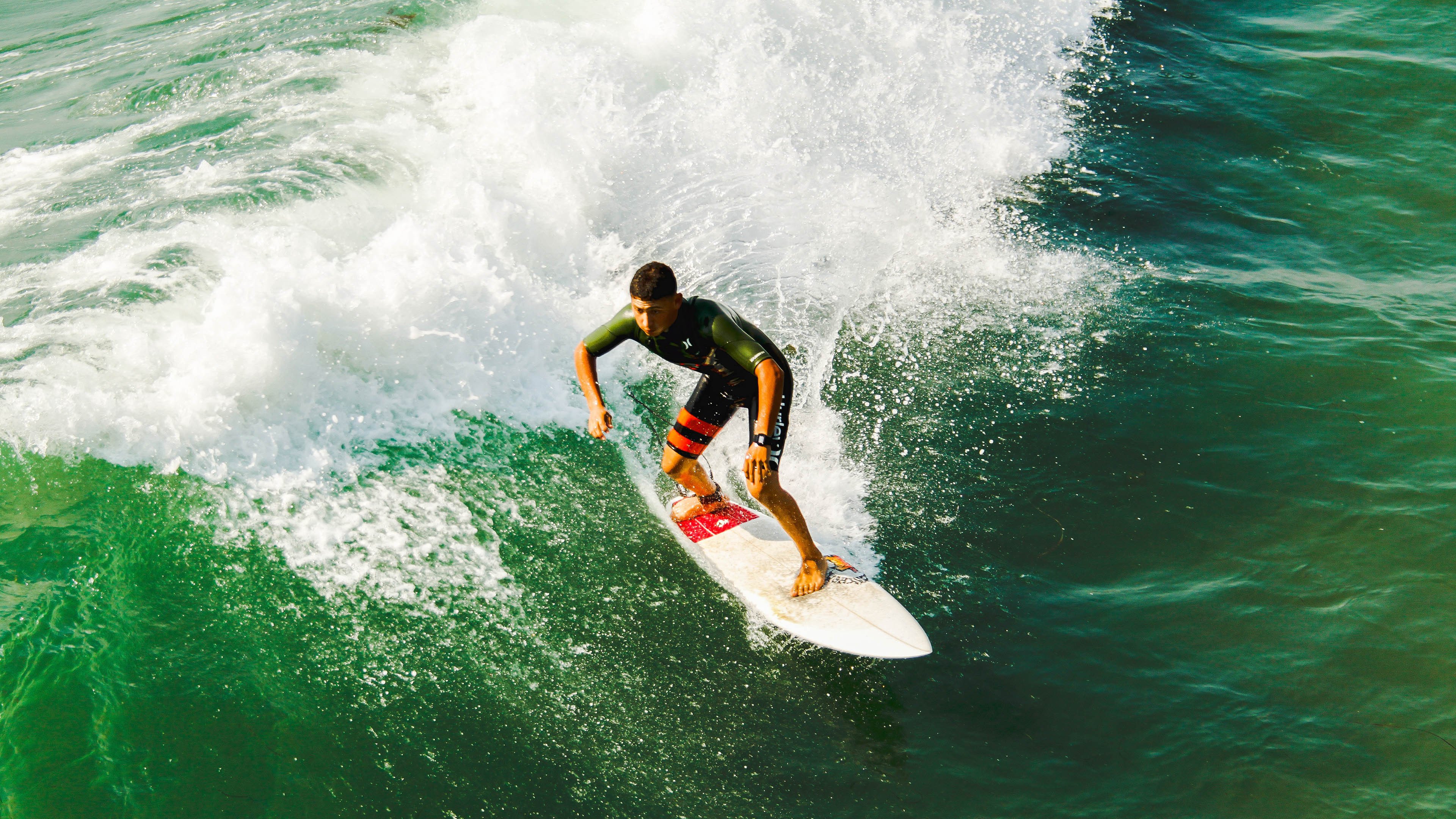 约基奇打出生涯之夜,鹈鹕踏平深圳队,当篮球跨越山海
